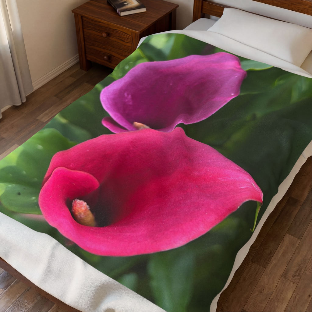 Two Pink Calla Lilies Throw Blanket